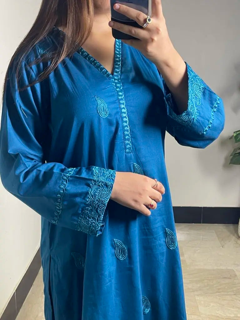 Elegant teal blue 3-piece stitched suit