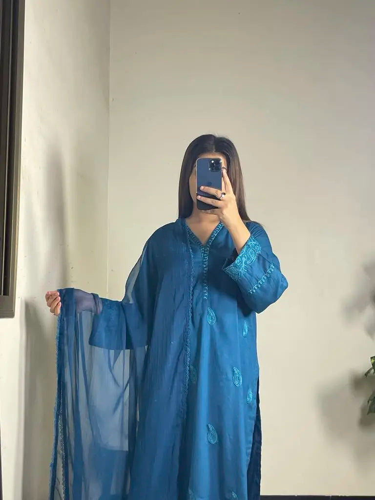 Elegant teal blue 3-piece stitched suit